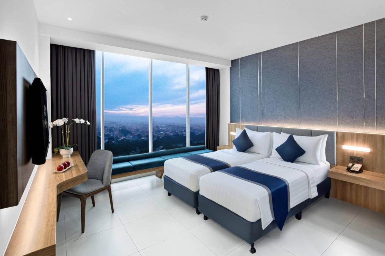 Aston Sidoarjo City Hotel & Conference Center Exterior foto
