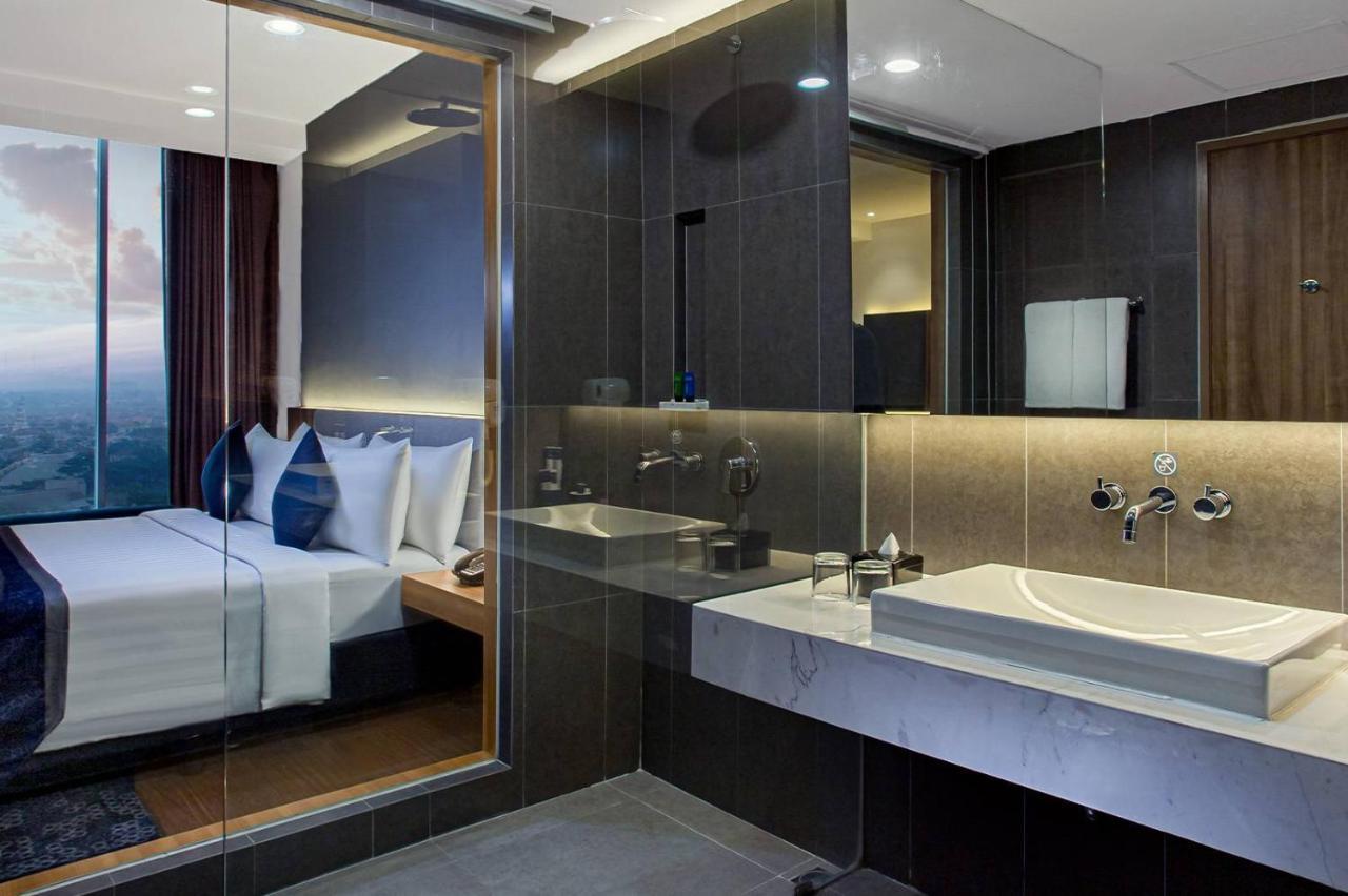Aston Sidoarjo City Hotel & Conference Center Exterior foto